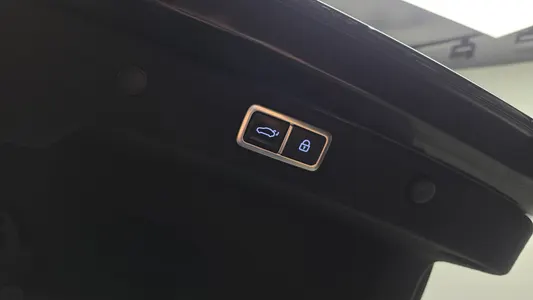 Hyundai (GN7) 2025 20