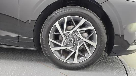 Hyundai (GN7) 2025 21