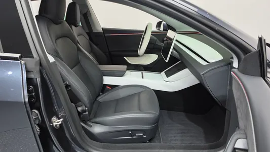 Tesla 3 AWD 2024 11