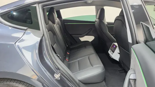 Tesla 3 AWD 2024 12