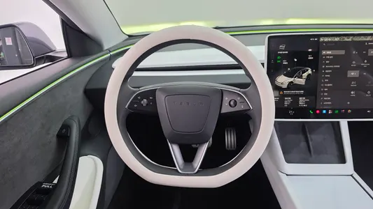 Tesla 3 AWD 2024 13