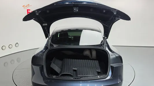 Tesla 3 AWD 2024 19