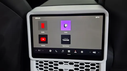 Tesla 3 AWD 2024 15
