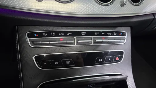 Mercedes-Benz E-Class W213 E350 4MATIC 2021 33