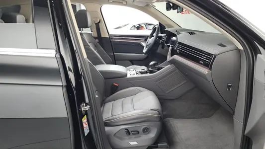 Volkswagen 3 3.0 TDI 2023 26