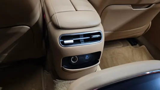 Genesis G90 (RS 4) 3.5 2WD 2023 38