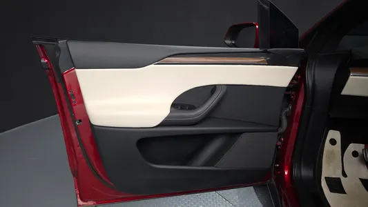 Tesla X AWD 2024 24