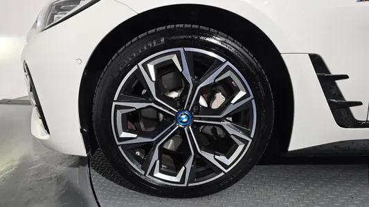 BMW i4 eDrive40 M 2022 5