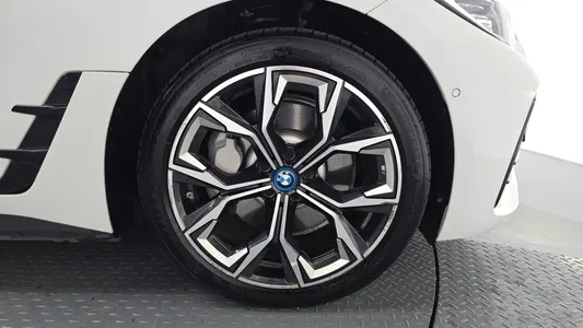 BMW i4 eDrive40 M 2022 21