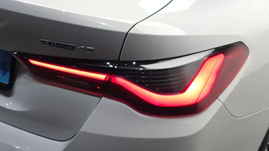 BMW i4 eDrive40 M 2022 23