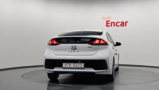 Hyundai 아이오닉 하이브리드 I 2016 4