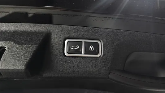 Kia 4 HEV 1.6 4WD 2021 32