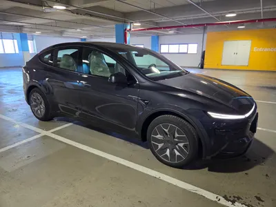 Tesla Y L AWD 2026 5