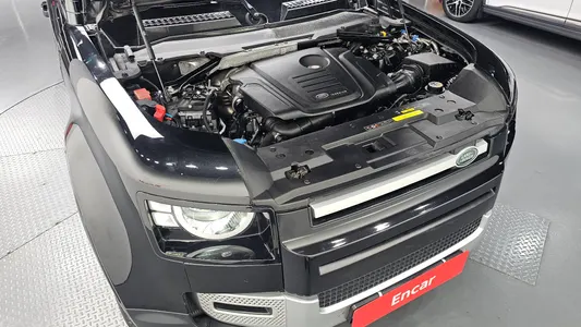Land Rover (L663) 110 D240 S 2020 6