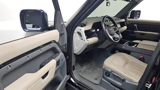 Land Rover (L663) 110 D240 S 2020 10