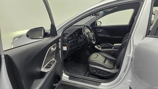 Kia 니로 플러스 2022 10