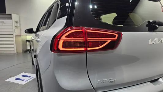 Kia 니로 플러스 2022 23