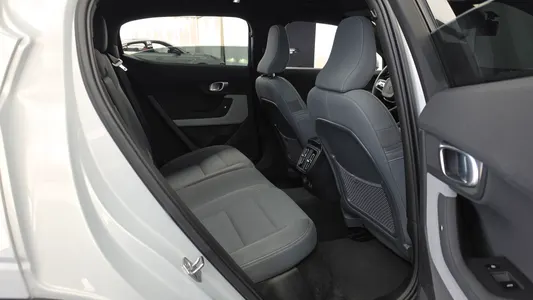 Polestar 2 2022 12