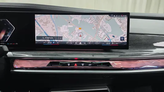 BMW 7 Series (G70) 740i sDrive M 2023 13