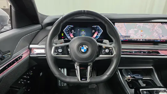 BMW 7 Series (G70) 740i sDrive M 2023 14