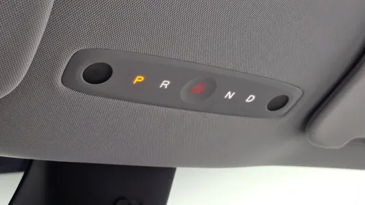 Tesla Y AWD 2025 9