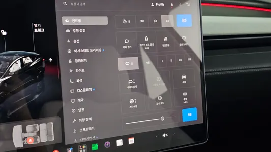 Tesla Y AWD 2025 20