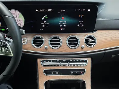 Mercedes-Benz E-Class W213 E300e 4MATIC 2022 15