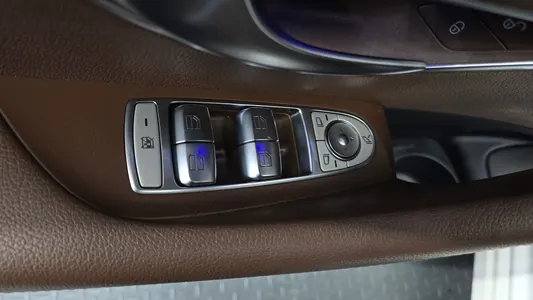 Mercedes-Benz E-Class W213 E250 2020 28