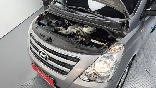 Hyundai Grand Starex 12 LPi 2017 6