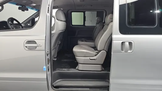 Hyundai Grand Starex 12 LPi 2017 12