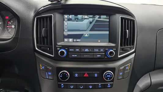 Hyundai Grand Starex 12 LPi 2017 14