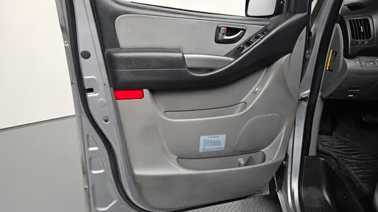 Hyundai Grand Starex 12 LPi 2017 25