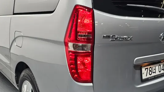 Hyundai Grand Starex 12 LPi 2017 23