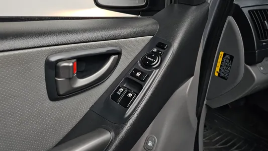 Hyundai Grand Starex 12 LPi 2017 28