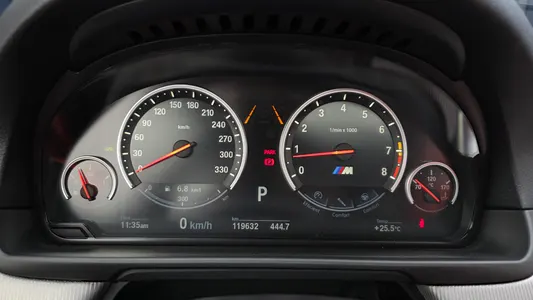 BMW M5 (F10) M5 2016 8