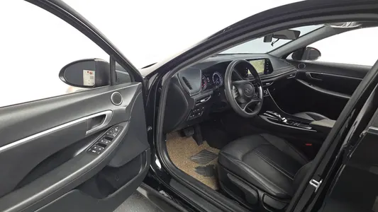 Hyundai (DN8) 2.0 LPG() 2021 10