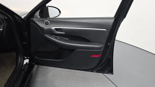 Hyundai (DN8) 2.0 LPG() 2021 24
