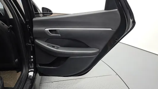 Hyundai (DN8) 2.0 LPG() 2021 25