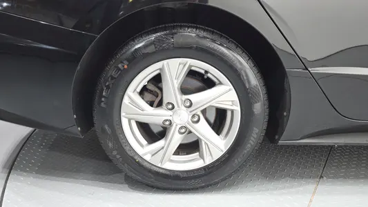 Hyundai (DN8) 2.0 LPG() 2021 21