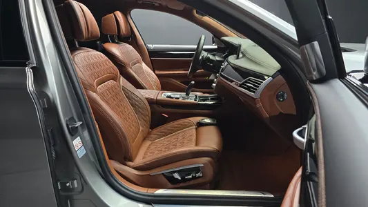 BMW 7 Series (G11) M760Li xDrive 2020 26