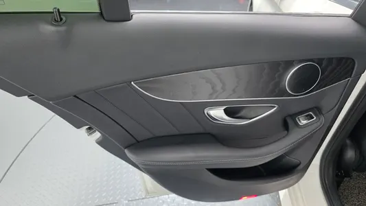 Mercedes-Benz C-Class W205 C220 d 4MATIC AMG Line 2019 25