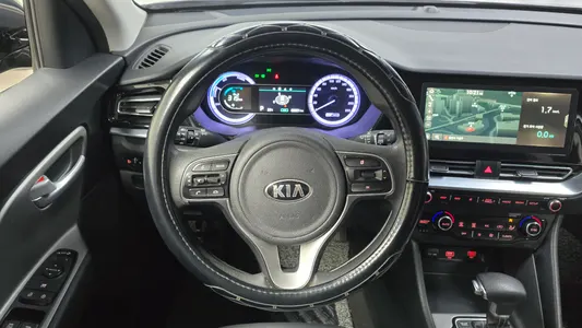 Kia 니로 1.6 HEV 2020 12