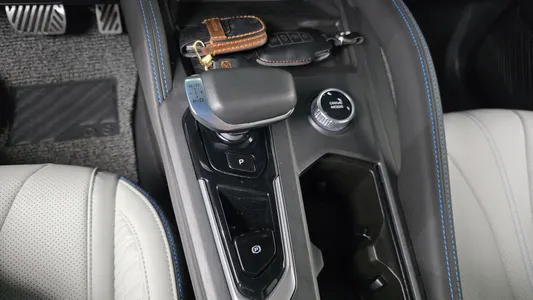 Renault Korea 그랑 콜레오스 1.5 E-TECH 2WD 2026 9