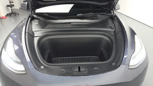 Tesla Y RWD 2021 6