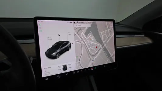 Tesla Y RWD 2021 13