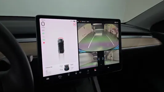 Tesla Y RWD 2021 14