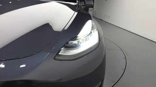 Tesla Y RWD 2021 22