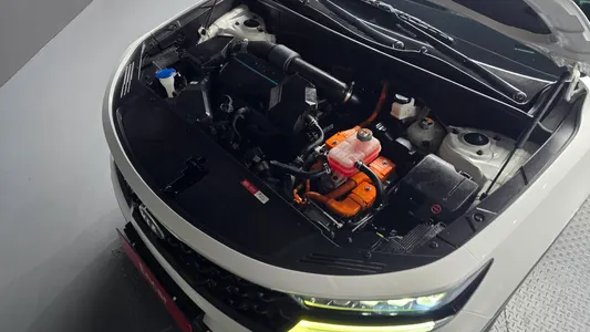 Kia 4 HEV 1.6 2WD 2020 6