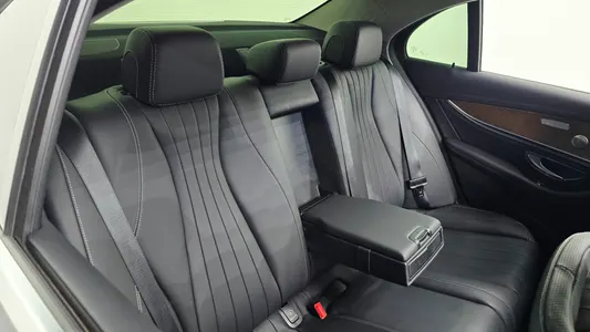 Mercedes-Benz E-Class W213 E300 4MATIC 2020 11