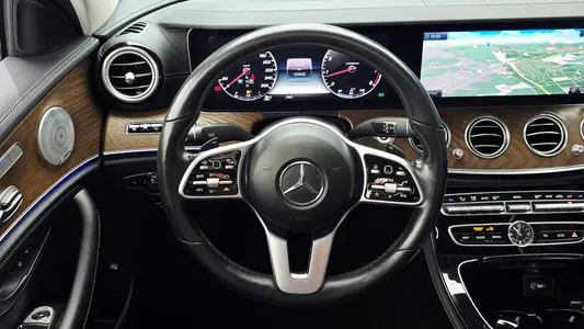 Mercedes-Benz E-Class W213 E300 4MATIC 2020 14
